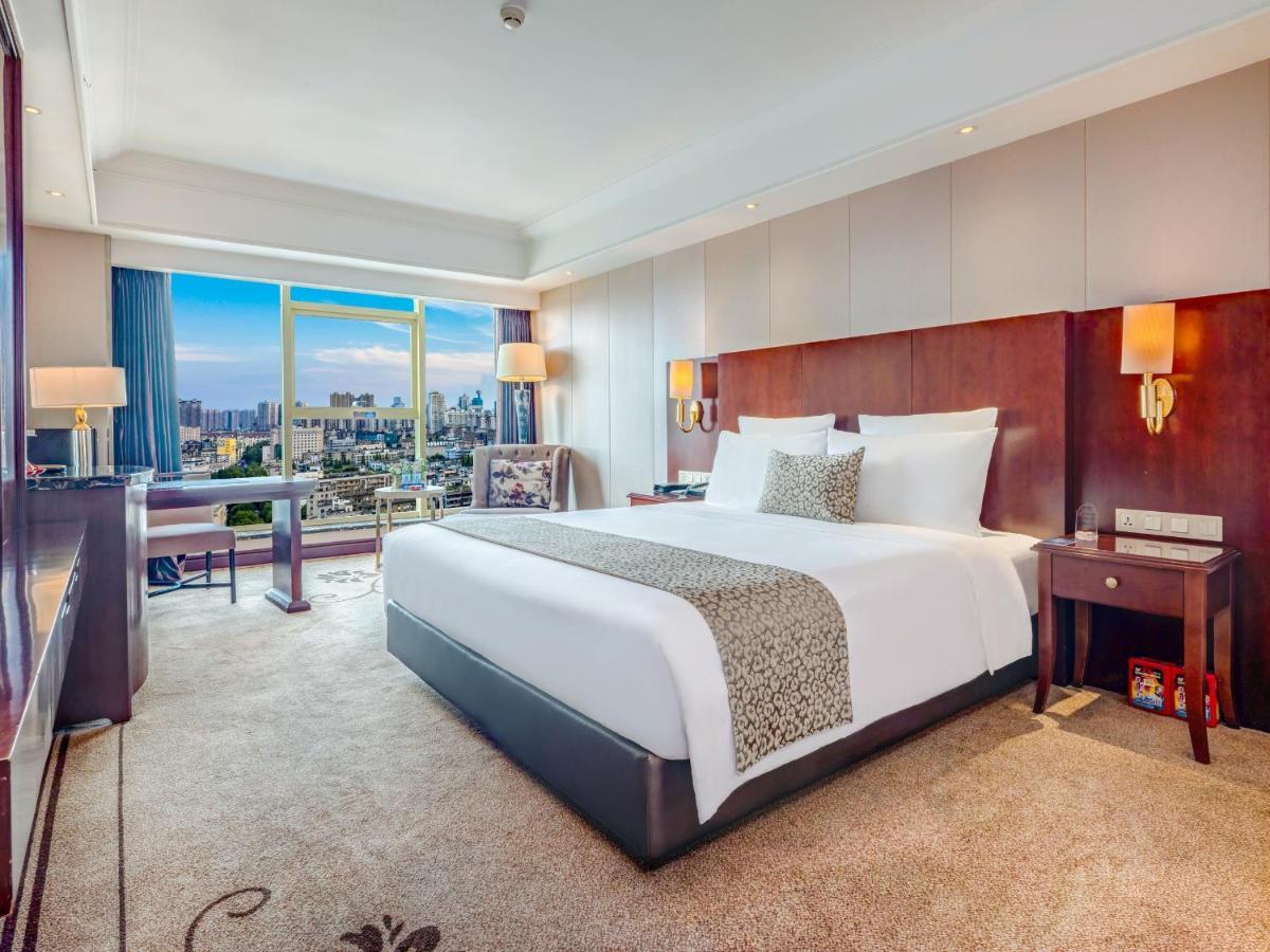 Days Hotel & Suites China Town---Five Minutes To Reach Changsha Station, The Metro Line 2 & Line 6 Are Nearby,Free Gym & Laundromat,Chinese And Western Buffet Breakfast Is Offered On The 31St Floor Exterior foto