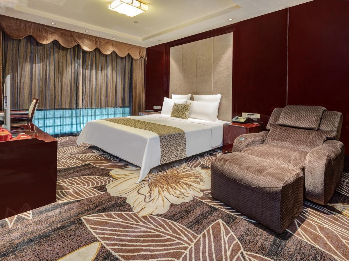 Days Hotel & Suites China Town---Five Minutes To Reach Changsha Station, The Metro Line 2 & Line 6 Are Nearby,Free Gym & Laundromat,Chinese And Western Buffet Breakfast Is Offered On The 31St Floor Exterior foto