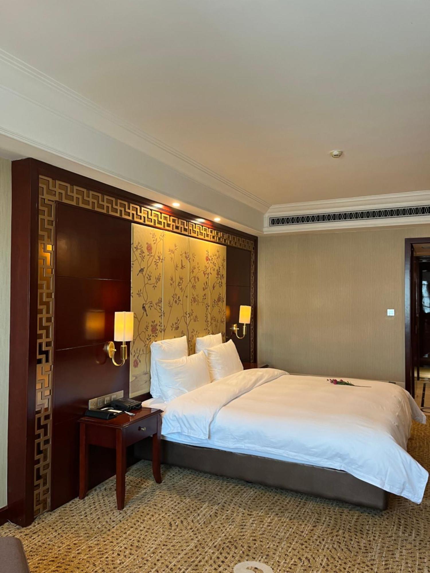 Days Hotel & Suites China Town---Five Minutes To Reach Changsha Station, The Metro Line 2 & Line 6 Are Nearby,Free Gym & Laundromat,Chinese And Western Buffet Breakfast Is Offered On The 31St Floor Exterior foto