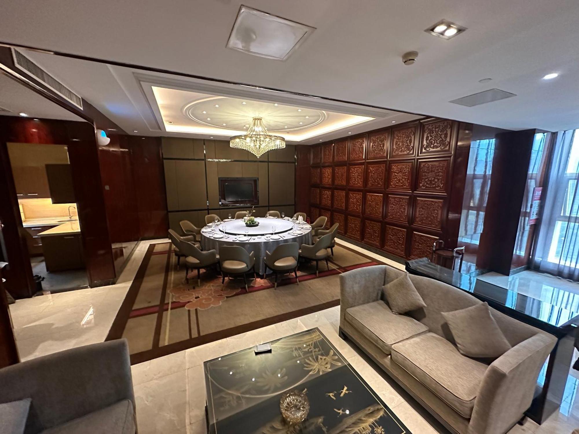 Days Hotel & Suites China Town---Five Minutes To Reach Changsha Station, The Metro Line 2 & Line 6 Are Nearby,Free Gym & Laundromat,Chinese And Western Buffet Breakfast Is Offered On The 31St Floor Exterior foto